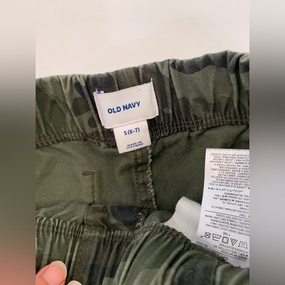 Boys Sz 6-7 Camo Pants and Shorts - Picture 3 of 8